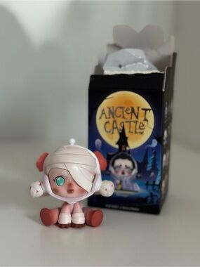 Authentic • Skullpanda Ancient Castle Series • Baby Zombie